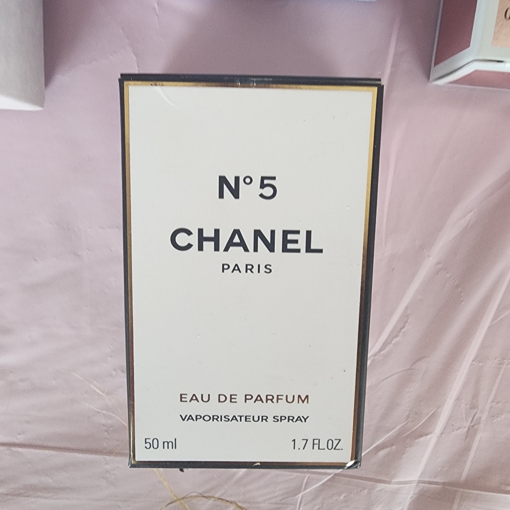 Designer Fragrance Boxes - Picture 11 of 13